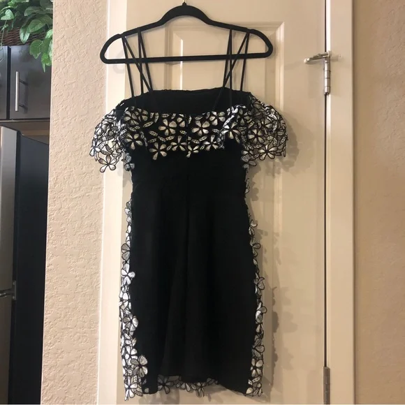 French Connection Fulaga Lace Overlay Off-shoulder Bodycon Dress Size 2 - Picture 4 of 7